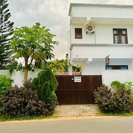 Guesthouse Bodensee Hikkaduwa Exterior foto